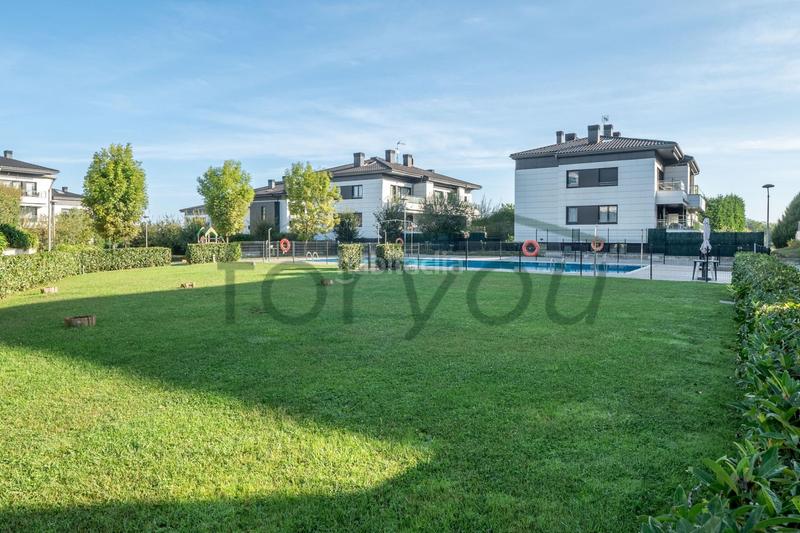 Foto 4cb6ba2b-3111-4216-9176-9391bbdf4469. Duplex with heating parking pool in Miramon-Zorroaga Donostia - San Sebastián