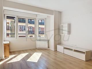 Appartement  Calle de jose maria soroa. Gros, luz del sur y vida de barrio a un paso del mar