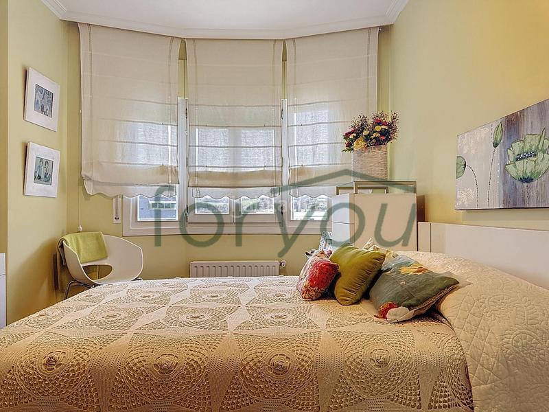 Foto 1164a69f-9147-479c-97a0-70e6dc9a97c7. Maison jumelée avec chauffage parking piscine dans Lasarte - Oria