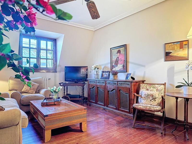 Foto 4cb86404-7096-4964-b6cb-c2be9fb3e0ab. Flat with heating in Área Romántica Donostia - San Sebastián