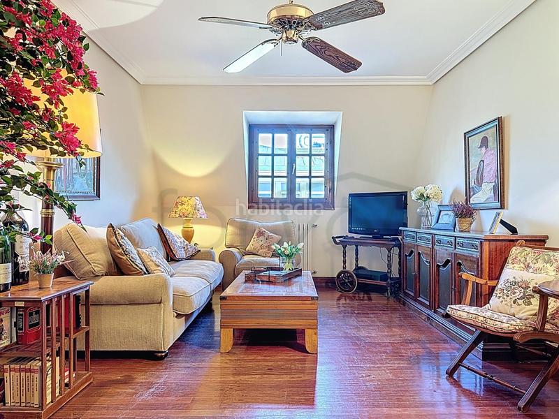 Foto 0ddc7bef-0a2c-478e-bccb-e9f8fc0e3001. Piso en Área Romántica Donostia - San Sebastián