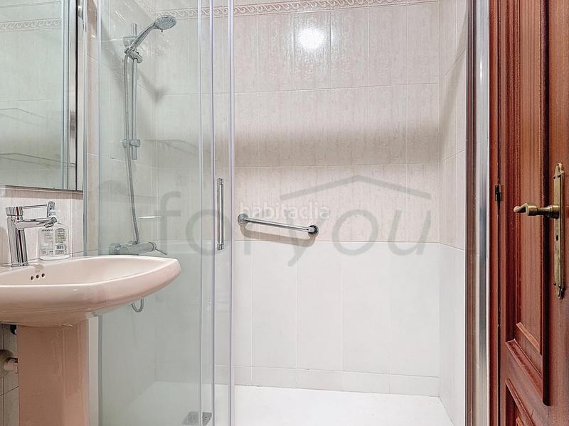 Foto d8fdf1f8-6c72-4c77-bcd3-fbd737cf8ccc. Piso en Área Romántica Donostia - San Sebastián