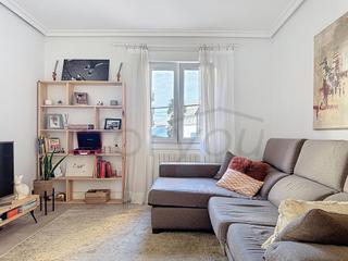 Piso  Calle ntra. sra. del coro. Luz todo el día, buen rollo y cero sorpresas en intxaurrondo