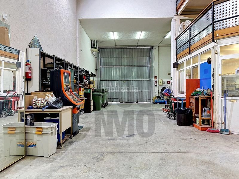 Foto fcdc51f3-d782-414e-8405-dd6968a1d5c1. Nau industrial a Oiartzun