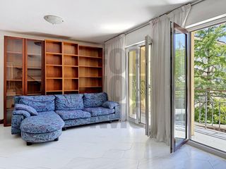 Pis  Plaza errekatxo enparantza. Un piso con una zona de día espectacular en pleno astigarraga