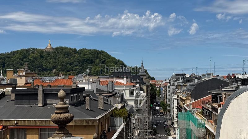 Foto 9f56d0a8-33f1-4ee9-ad0c-a93cbfa101c0. Dúplex amb calefacció a Área Romántica Donostia - San Sebastián