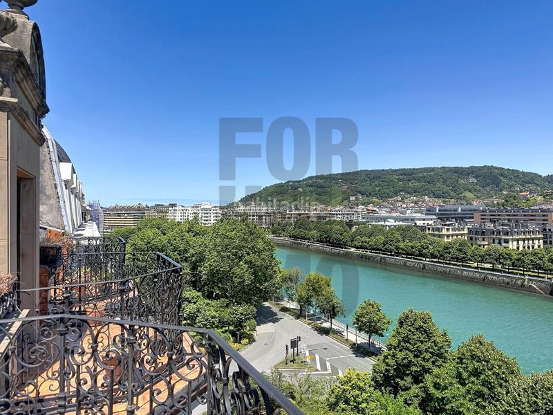 Foto c0ab021e-a1f9-4aa7-b5d1-20665e316c0e. Dúplex amb calefacció a Área Romántica Donostia - San Sebastián
