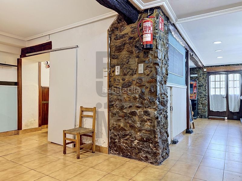 Foto 40a698eb-d7dd-4e2f-94e4-a0c820e25d43. Local comercial a Hernani
