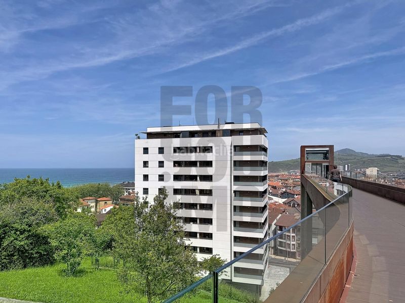 Foto 0fe3f2d9-9327-4a9f-961e-0fe72845371d. Pis a Zarautz