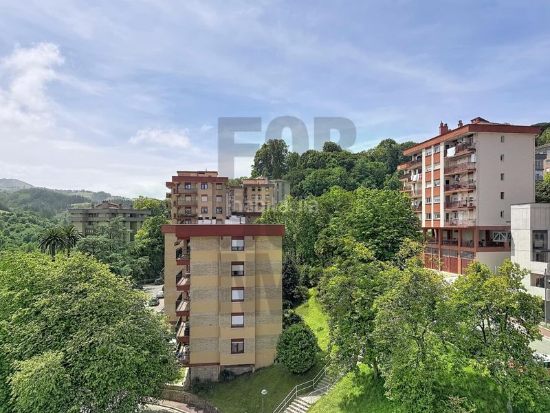 Foto 7c2c913d-5e2f-4227-8b4c-71a66aa7f05e. Pis a Zarautz
