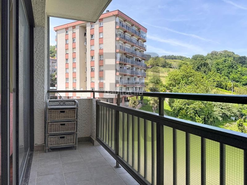 Foto c6e0c589-ba32-4378-8a4d-e887e946012f. Pis a Zarautz