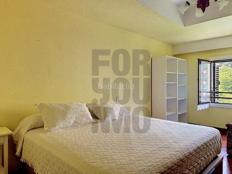 Foto d5b830e9-3a10-4fcc-8654-00780043c446. Pis a Zarautz