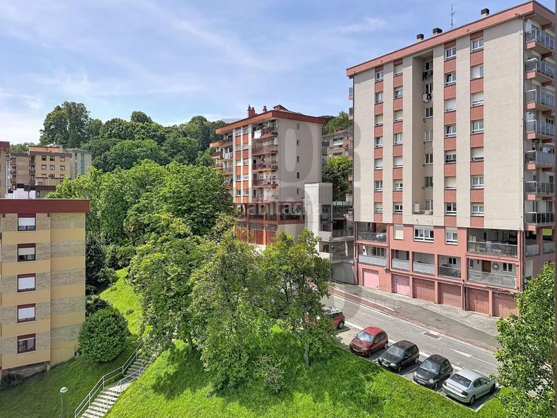 Foto e05ddfdc-00b2-40ff-9c3b-71a88b10835c. Pis a Zarautz