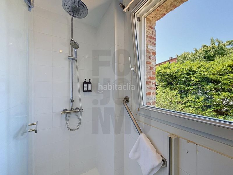 Foto 695f0482-dda8-49eb-a7ef-3a0232919e21. Xalet amb calefacció aparcament piscina a Hondarribia