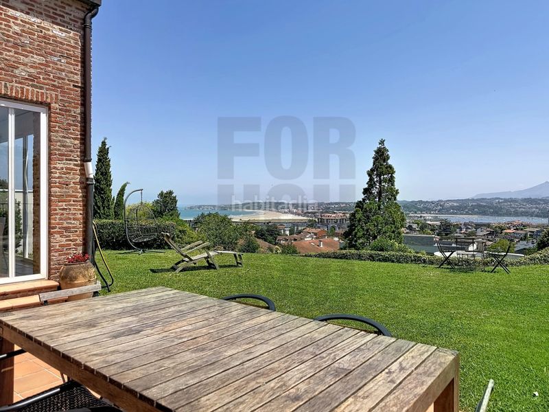 Foto 73f159c5-5ee1-4776-8010-f5ee9a39f7c1. Xalet amb calefacció aparcament piscina a Hondarribia