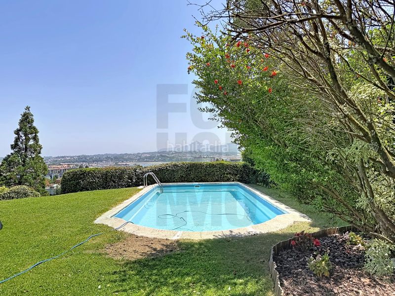 Foto b9166dcf-d9da-4d06-bcfa-26f680d5db6e. Xalet amb calefacció aparcament piscina a Hondarribia