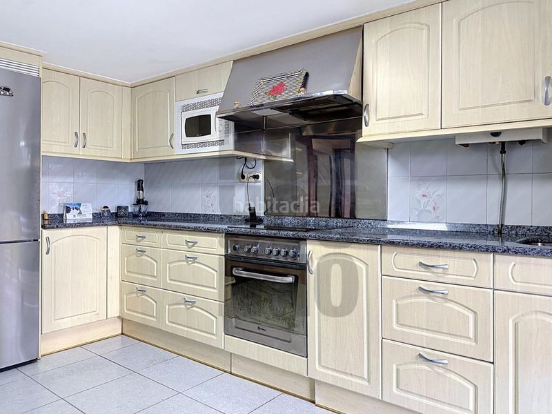Foto 6eca7aff-9259-4f2f-be59-1a7a861d353a. Casa amb aparcament a Hernani
