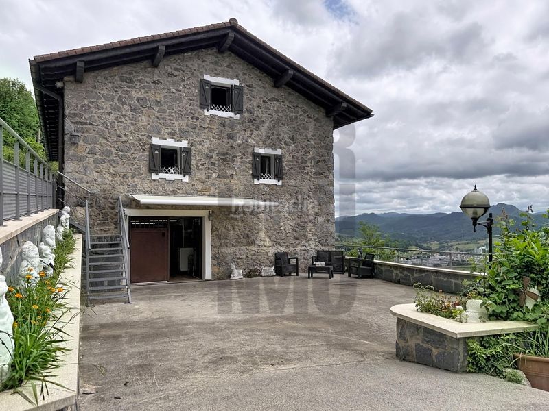 Foto 85f35348-b6c4-40a0-837d-a0bf16930de6. Casa amb aparcament a Hernani