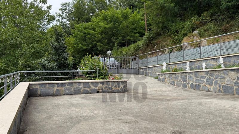 Foto 8e3e9b5c-f46e-4d73-873e-0221a99817fa. Casa amb aparcament a Hernani
