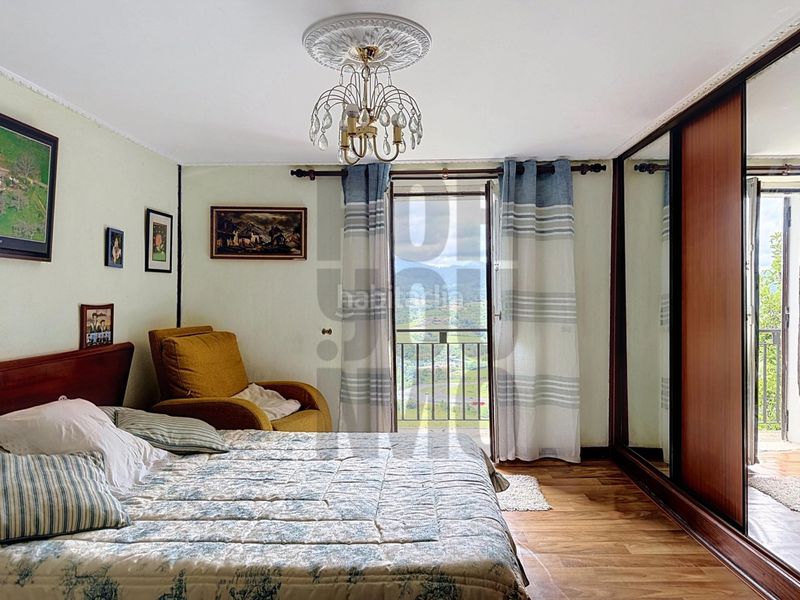 Foto e990bfe1-6f10-442d-87f7-d2bb705a030b. Casa amb aparcament a Hernani