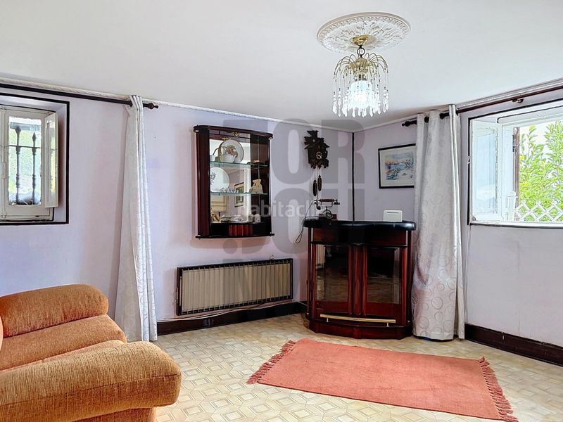 Foto eacec8d1-ec33-4ce6-86f4-479a73d5f707. Casa amb aparcament a Hernani