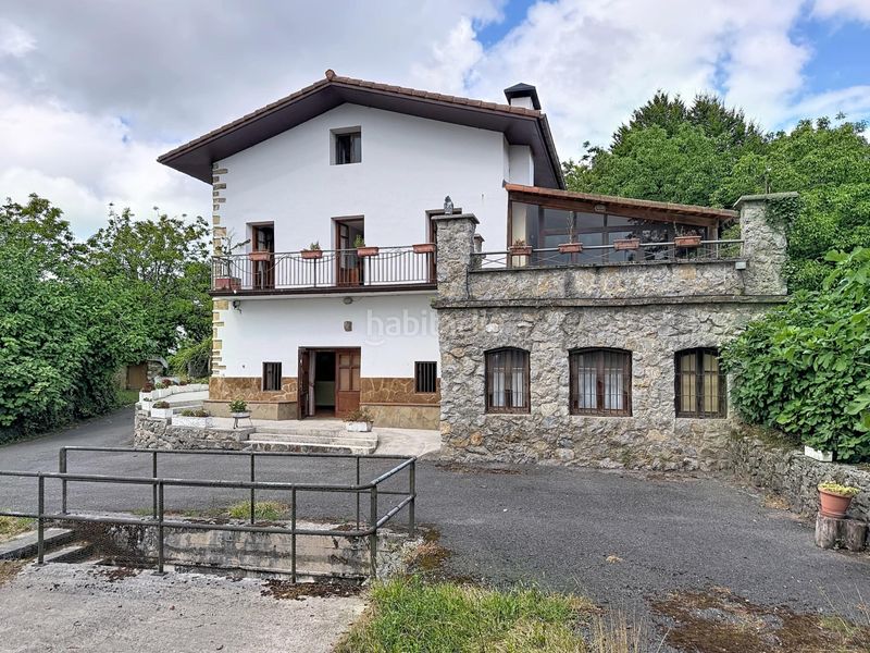 Foto a15c26f9-be71-4fe9-b25e-376d0d2a4234. Casa amb calefacció aparcament a Hernani