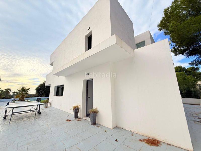 Foto d6a4bbf2-d5ef-44c0-8aa5-dad0050e451e. Casa amb aparcament piscina a Altea la vella Altea