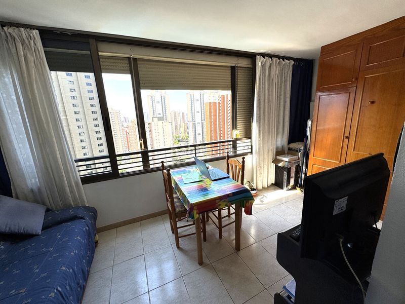 Foto f8e2f480-e144-4407-8db7-eca7afaec4e6. Apartament amb calefacció piscina a Levante Alto Benidorm