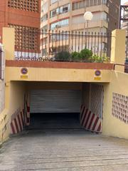 Aparcament cotxe a Levante Alto