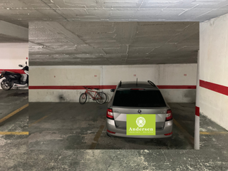 Aparcament cotxe a Centro Urbano