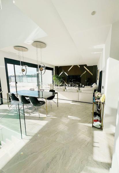 Foto 8683b5b1-f99b-4a4f-999b-7fc6f43b1122. Chalet con piscina in balcón de Finestrat-terra marina Finestrat