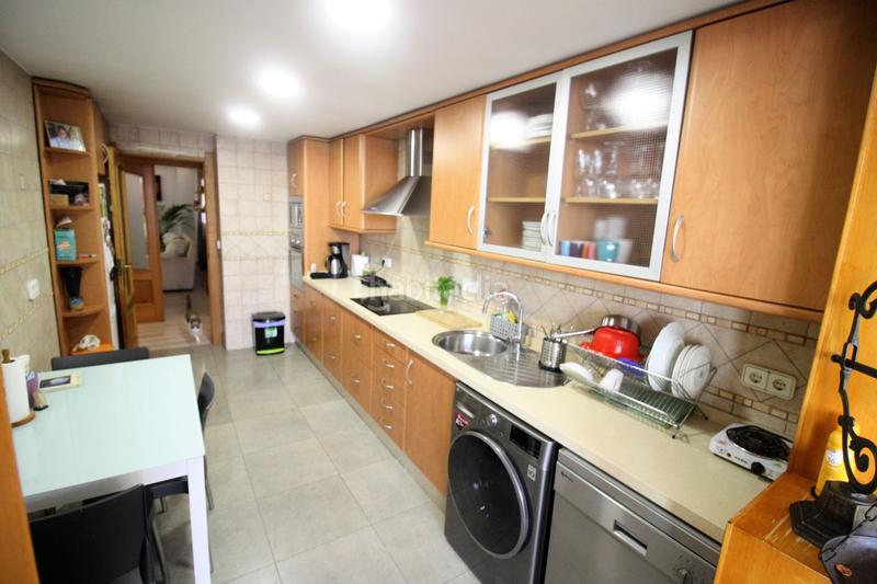 Foto f1652ace-43da-4529-a481-e6037a8cff80. Ático en Centro Urbano Benidorm