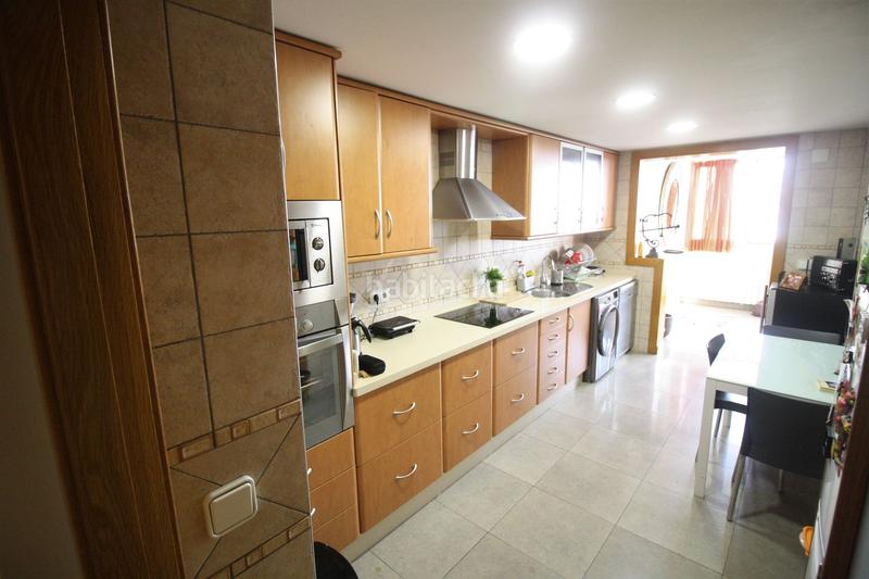 Foto 59d1d3bb-50a3-400e-8b7b-8140f22b688e. Attique dans Centro Urbano Benidorm