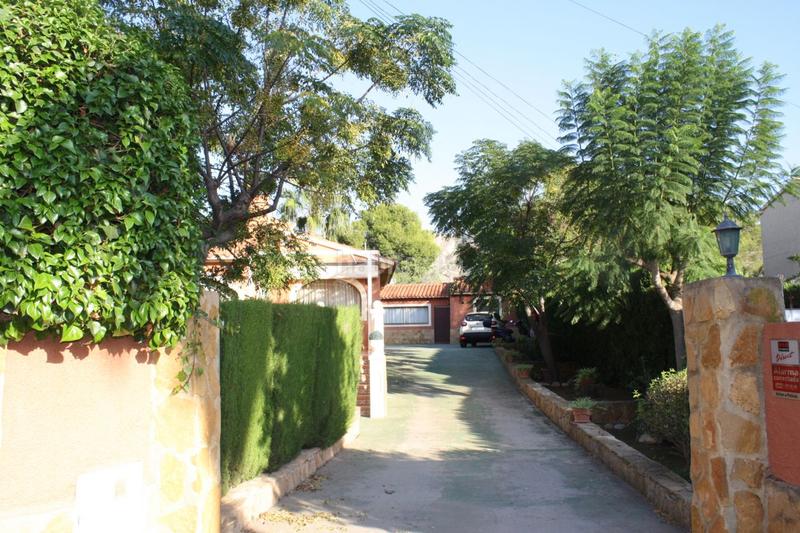 Foto fa4ad8b0-4a9d-41aa-8fc9-22dbac368248. Miete haus mit pool in Sierra Helada Benidorm