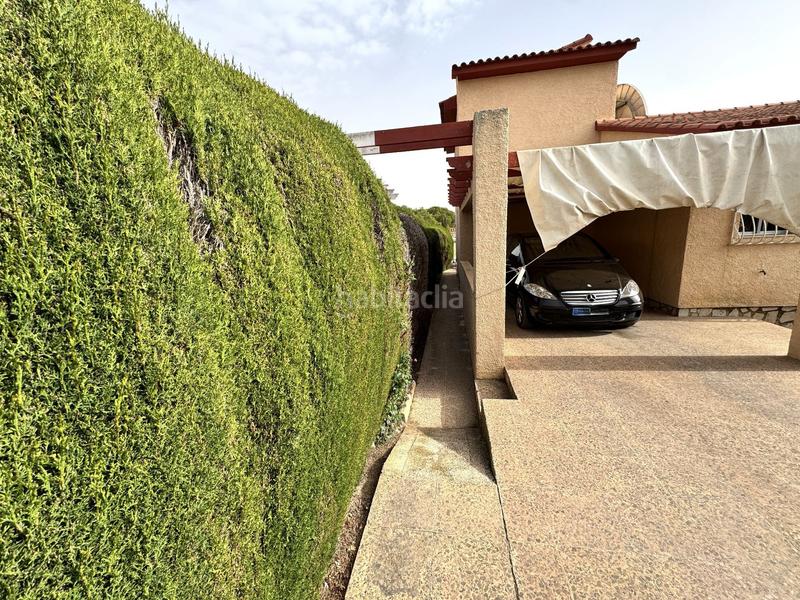 Foto b9a7294c-f5ea-49b5-9774-69446613d947. House with heating pool in Urbanizaciones Benidorm