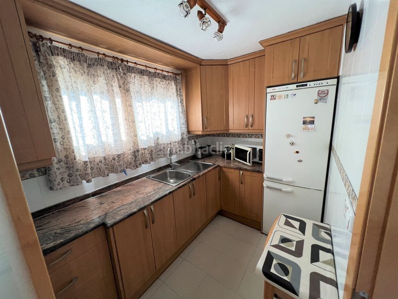Foto 52845f0f-a616-4d6e-92b9-b87e9704ba92. Rent flat with heating in Playa Levante Benidorm