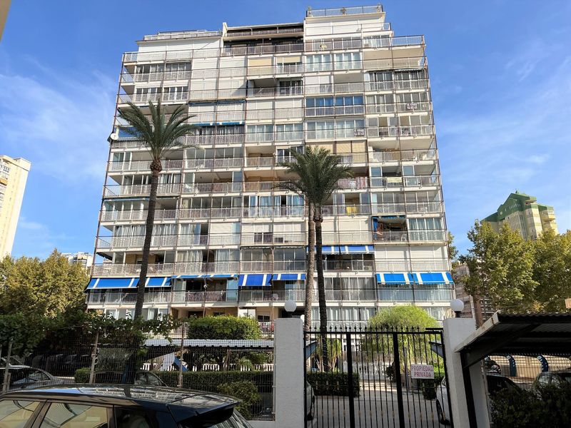 Foto d01edeb6-d56a-4b04-aa19-928f1011a617. Rent flat with heating in Playa Levante Benidorm