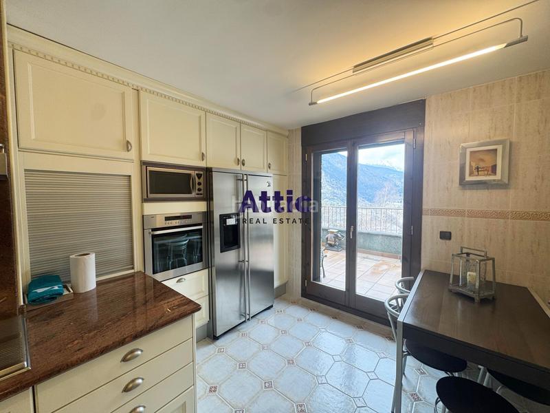 Foto 5f015538-fa19-4a12-94ee-966866e20f18. Duplex in urbanització la plana 24 in Escaldes-Engordany