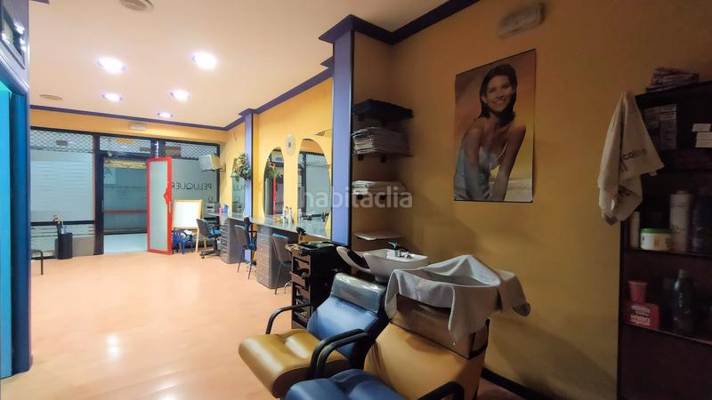 Foto bb0c6384-7f5c-48b6-a320-a0e613d9cf0b. Alquiler local comercial en paseo de san gregorio 84 peluqueria equipada en alquiler. en Puertollano