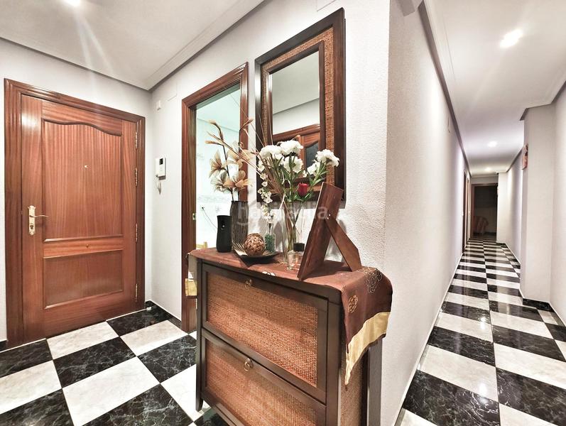 Foto 1eec3481-edd1-4012-abc6-9c79dfdab81a. Flat with heating in Centro Puertollano