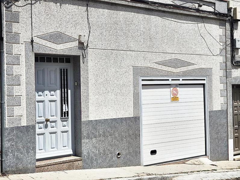 Foto 77a175b6-c01a-468b-8fdc-c017478278a2. Casa en calle general aguilera 32 casa con cochera, 182 m2 en Puertollano