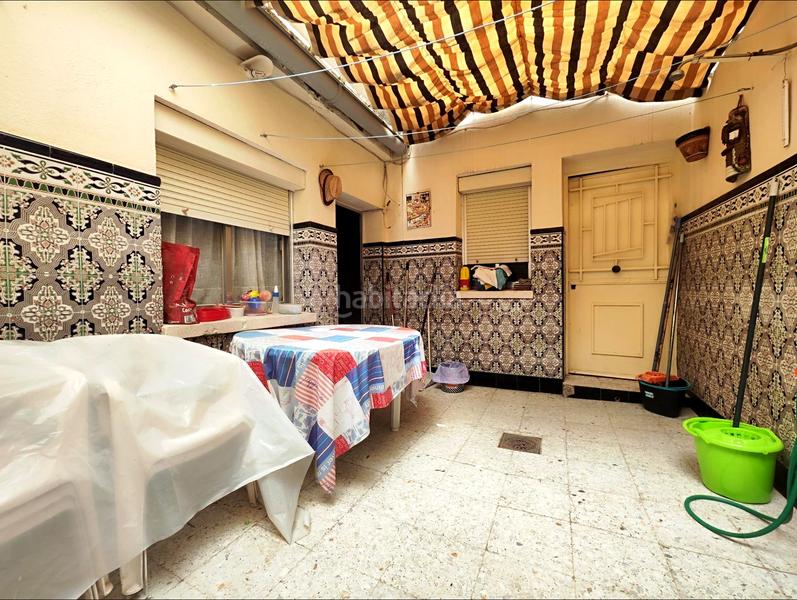 Foto c719021b-0c4d-4286-8213-d16420205b01. Casa en calle general aguilera 32 casa con cochera, 182 m2 en Puertollano