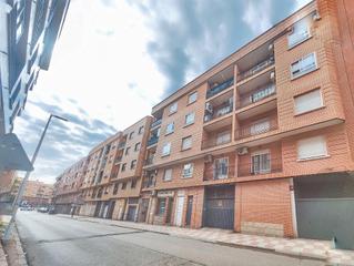 Pis  Calle córdoba. Piso con cochera obra nueva