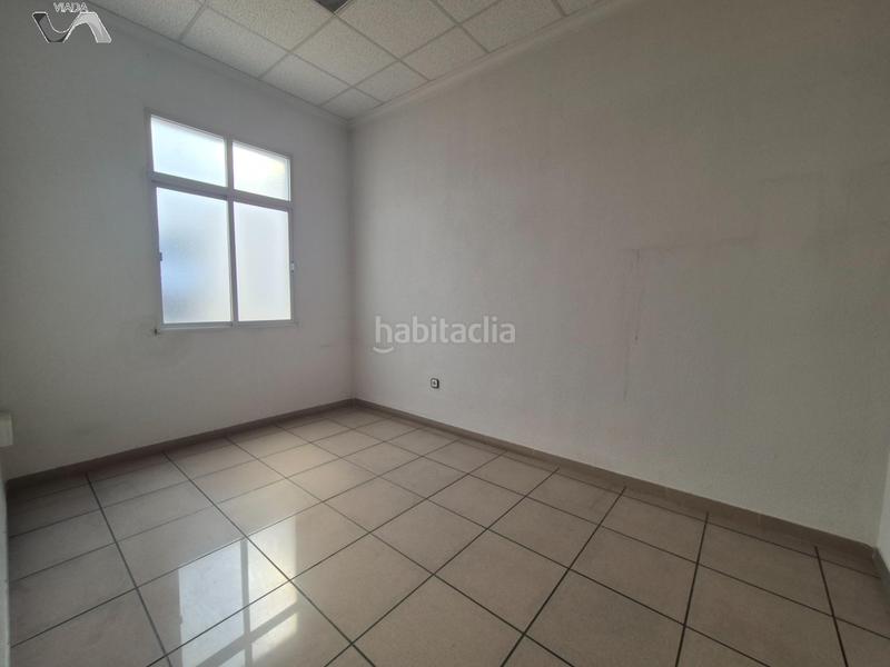 Foto 2cd05729-1b09-4e80-8083-9fe03eb04934. Alquiler local comercial en calle pablo neruda 14 en Puertollano