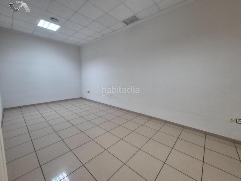 Foto cd16964e-64ec-4395-9454-16b0e8a1acf1. Alquiler local comercial en calle pablo neruda 14 en Puertollano
