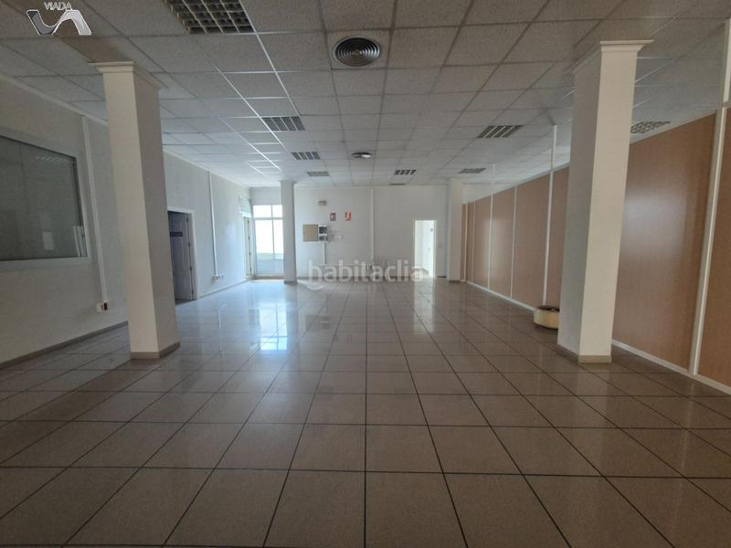 Foto 2520a26c-ff10-427b-b20d-d8f58928688e. Lloguer local comercial a calle pablo neruda 14 a Puertollano