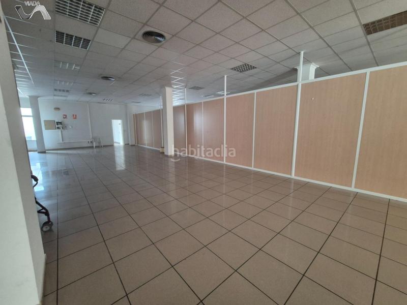 Foto 33bba269-66ad-4a68-b563-de17ac072785. Lloguer local comercial a calle pablo neruda 14 a Puertollano