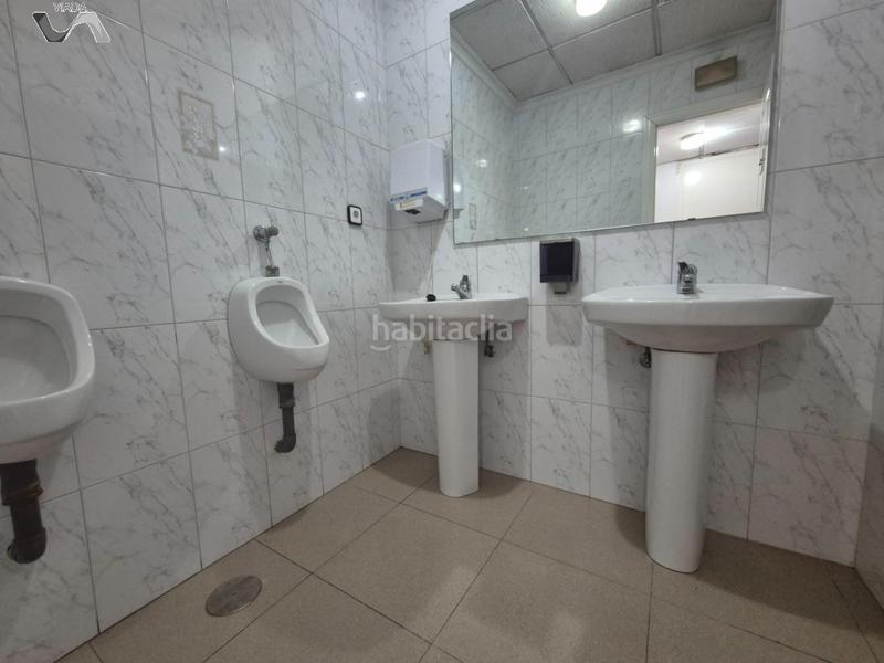 Foto 0403b449-4d0e-4ff4-bd96-444de5dd3c40. Location local commercial dans calle pablo neruda 14 dans Puertollano