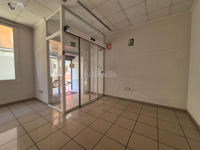Foto f20990bc-9c3c-45b2-ad66-e182ce1477db. Location local commercial dans calle pablo neruda 14 dans Puertollano