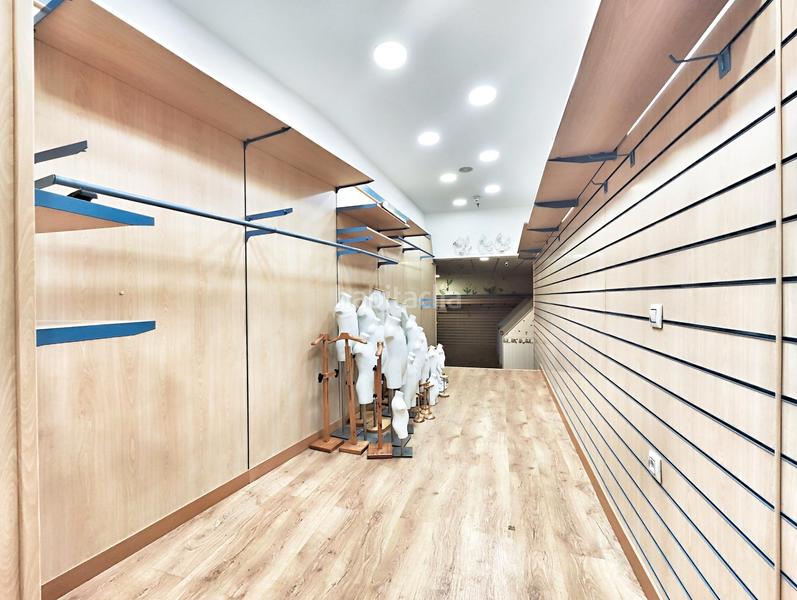 Foto b2e00e78-0df4-47bb-9ee0-b2ca2d8bffe2. Affitto locale commerciale in calle vélez 8 in Centro Puertollano